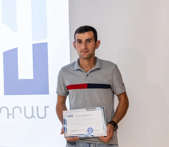 Support Rescuer Arsen to pay his Tuition Fees