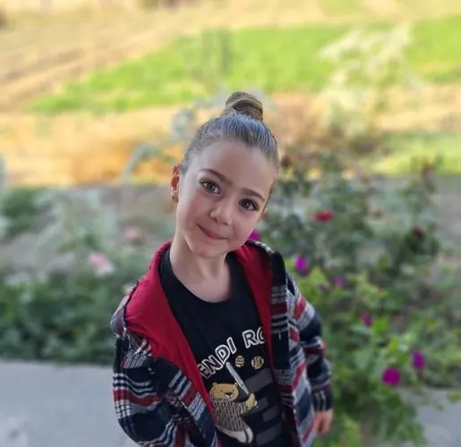 Help Esther overcome her illness and return to a carefree childhood