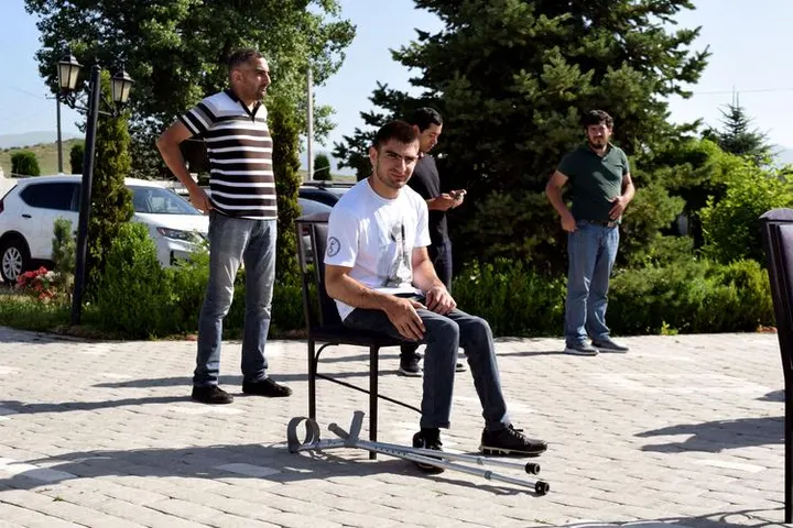 Help Garik overcome limitations and discover his potential