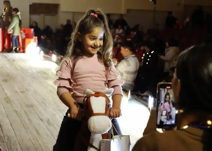 Create a New Year miracle and deliver Santa’s gifts