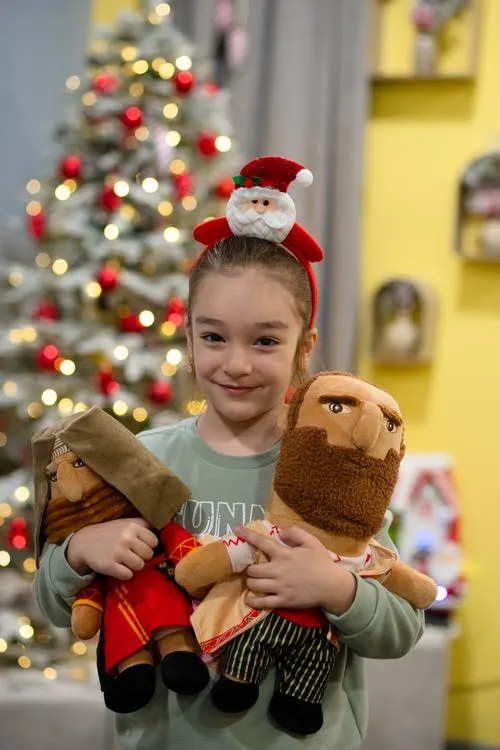 Create a New Year miracle for Arevik — the daughter of a fallen Armenian hero